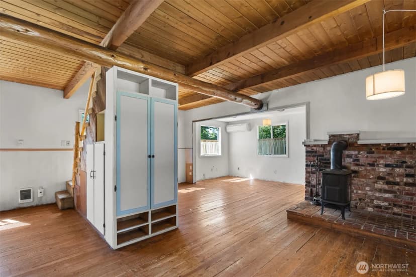 Property photo for 10407 133rd Avenue Se, Rainier photo 6