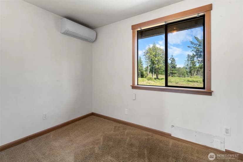 Property photo for 10407 133rd Avenue Se, Rainier photo 18