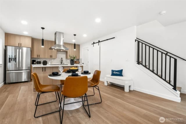 Property photo for 4004 Courtland Place S, Seattle photo 4