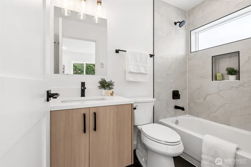 Property photo for 4004 Courtland Place S, Seattle photo 15