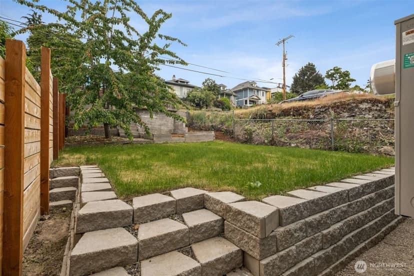 Property photo for 4004 Courtland Place S, Seattle photo 18