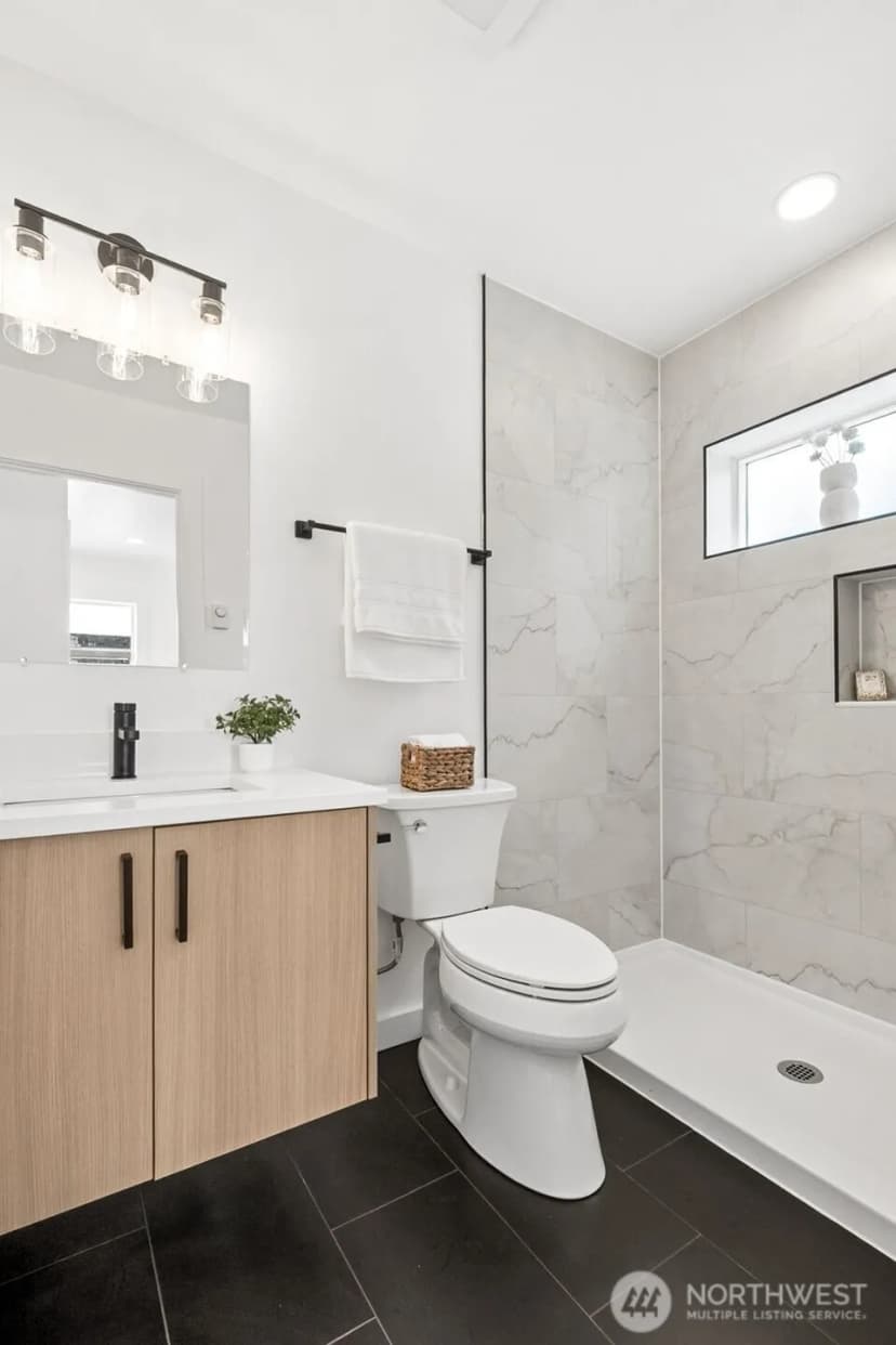 Property photo for 4004 Courtland Place S, Seattle photo 17