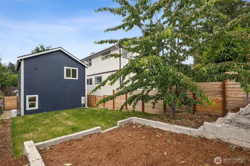 Property photo for 4004 Courtland Place S, Seattle photo 20