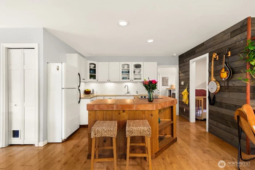 Property photo for 5405 25th Avenue Sw, Seattle photo 12