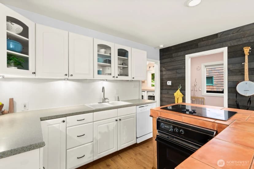Property photo for 5405 25th Avenue Sw, Seattle photo 11