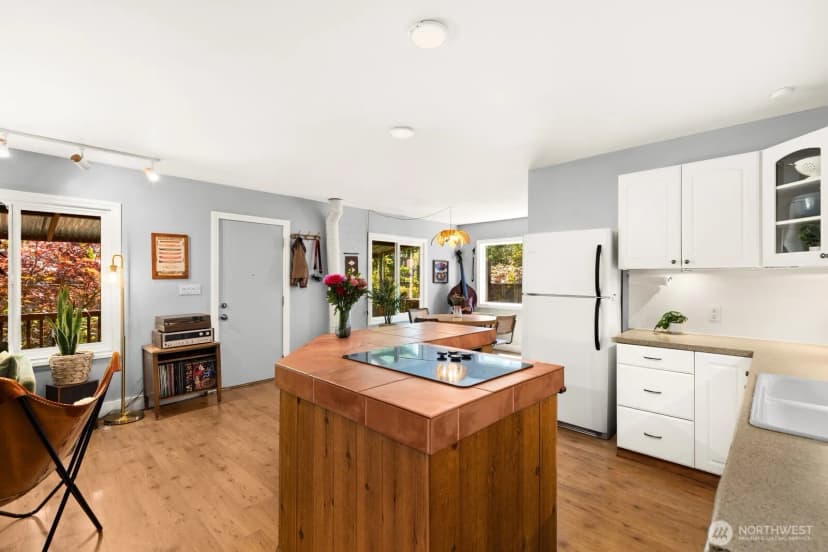 Property photo for 5405 25th Avenue Sw, Seattle photo 9