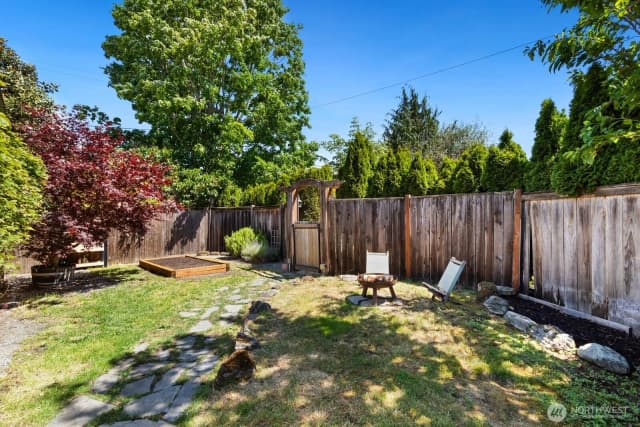 Property photo for 5405 25th Avenue Sw, Seattle photo 2