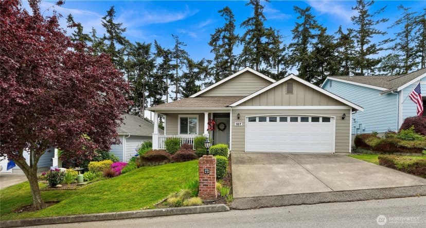 Property photo for 167 Nw 12th Court, Oak Harbor