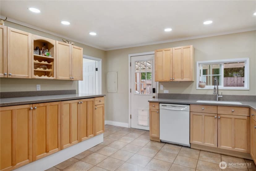 Property photo for 508 4th Avenue Sw, Castle Rock photo 9