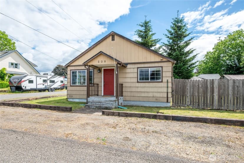 Property photo for 508 4th Avenue Sw, Castle Rock photo 26
