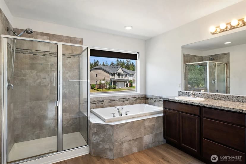 Property photo for 220 Ne Tronson Circle, Bremerton photo 14