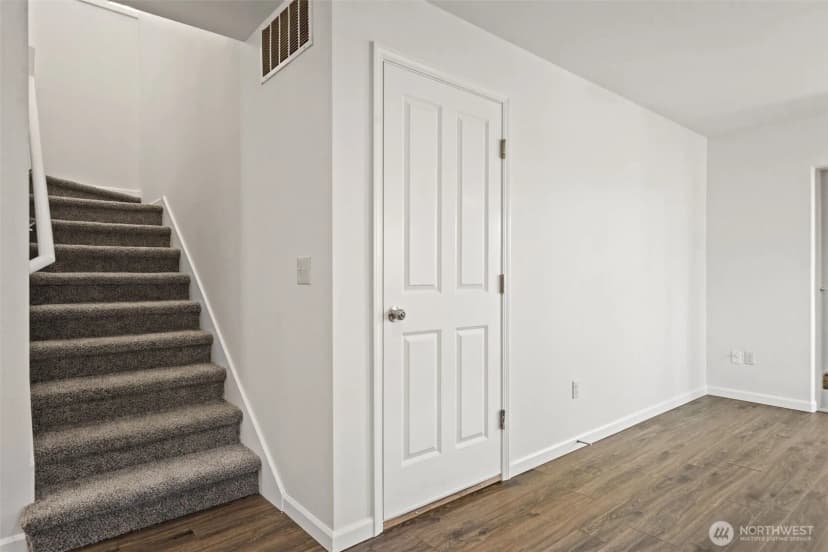 Property photo for 220 Ne Tronson Circle, Bremerton photo 17