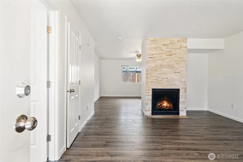 Property photo for 220 Ne Tronson Circle, Bremerton photo 3