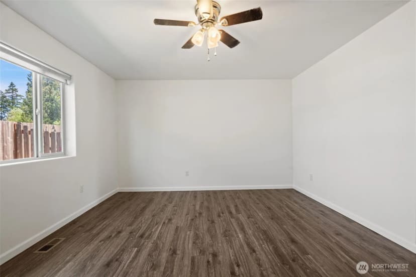 Property photo for 220 Ne Tronson Circle, Bremerton photo 21