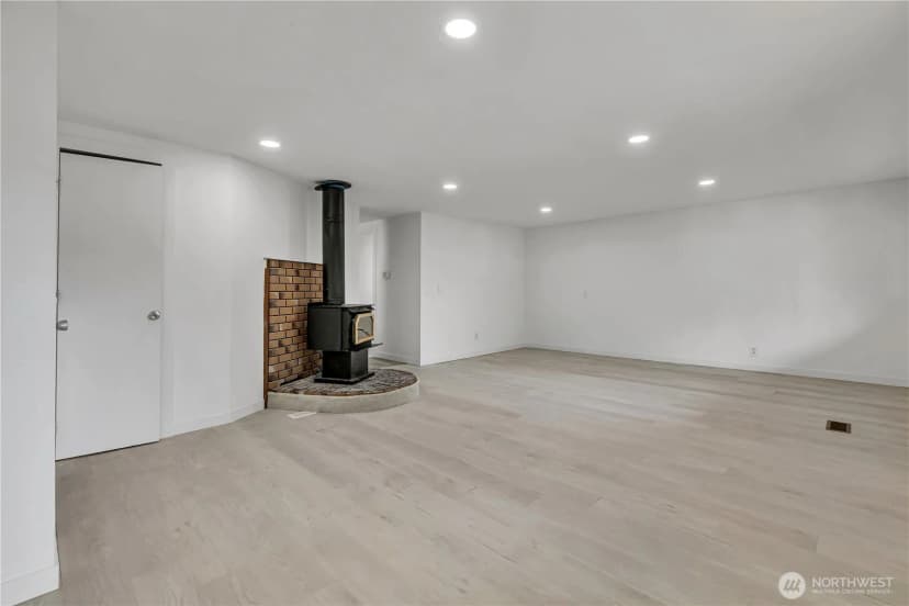 Property photo for 22612 115th Place Se, Kent photo 4