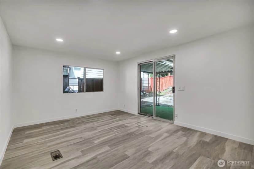 Property photo for 22612 115th Place Se, Kent photo 11