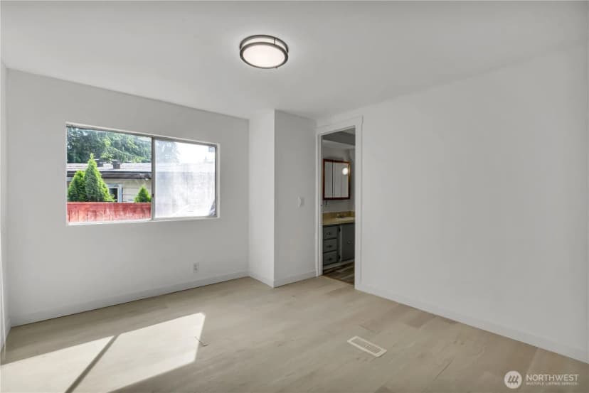 Property photo for 22612 115th Place Se, Kent photo 13