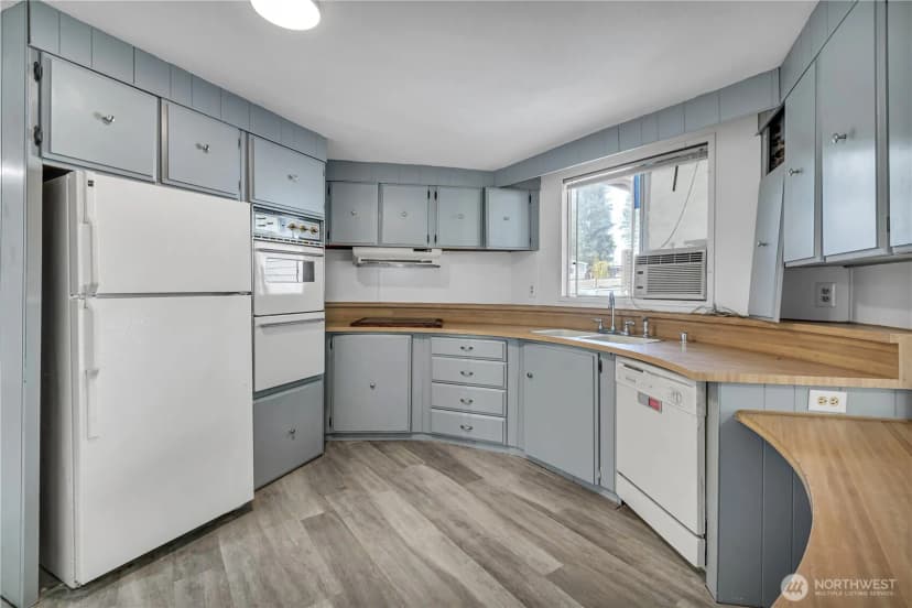 Property photo for 22612 115th Place Se, Kent photo 7