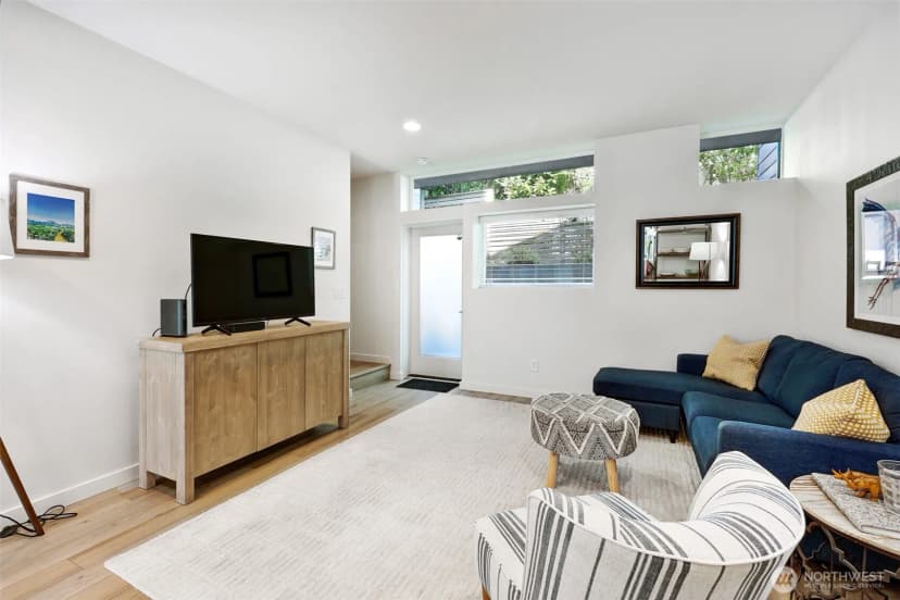 Property photo for 2605 22nd Ave W Unit B #b, Seattle photo 8