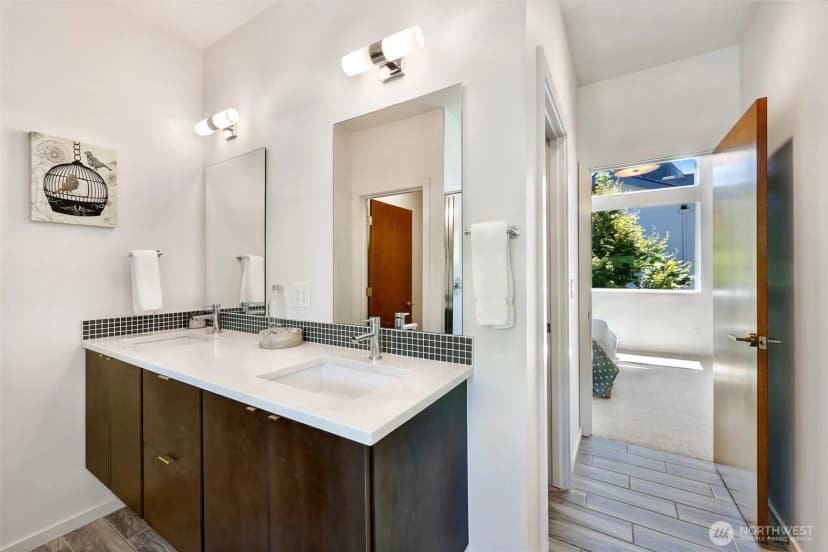 Property photo for 2605 22nd Ave W Unit B #b, Seattle photo 18