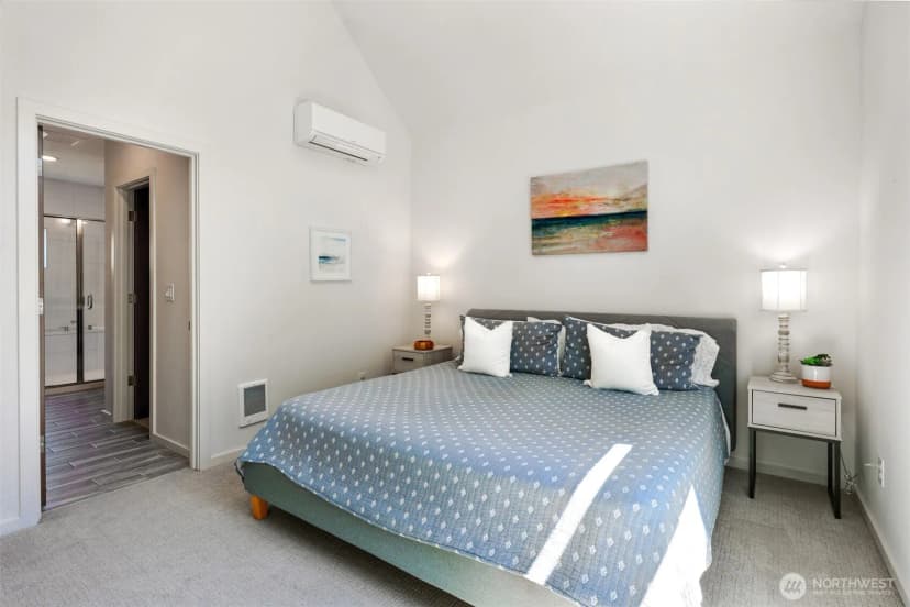 Property photo for 2605 22nd Ave W Unit B #b, Seattle photo 16