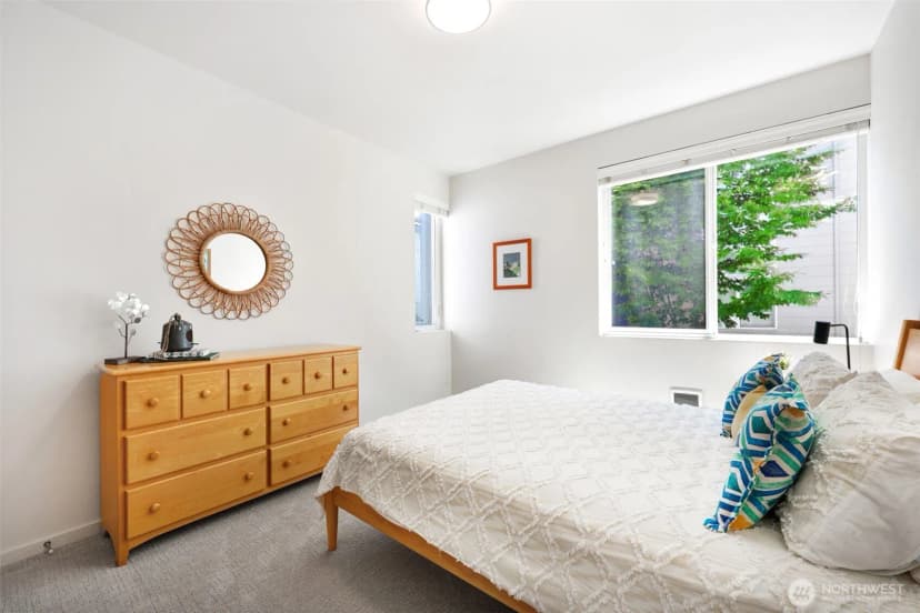 Property photo for 2605 22nd Ave W Unit B #b, Seattle photo 14