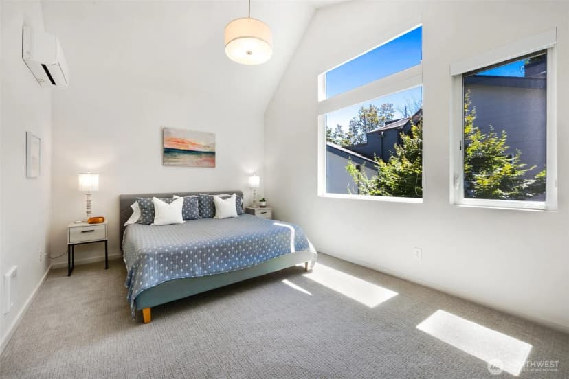 Property photo for 2605 22nd Ave W Unit B #b, Seattle photo 15
