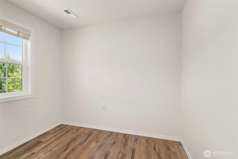 Property photo for 1406 Stillwaters Avenue, Centralia photo 15