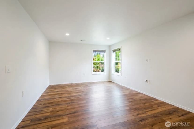 Property photo for 1406 Stillwaters Avenue, Centralia photo 17