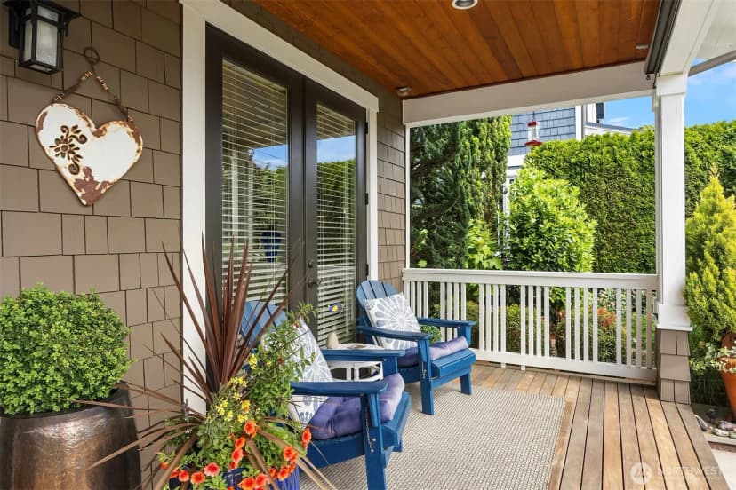 Property photo for 150 Waverly Way, Kirkland photo 3