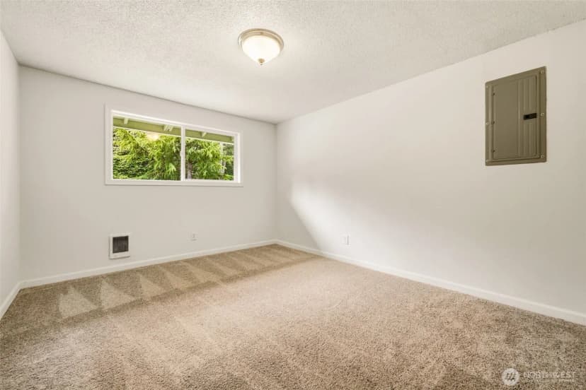 Property photo for 3325 44th Street Ct, Tacoma photo 9