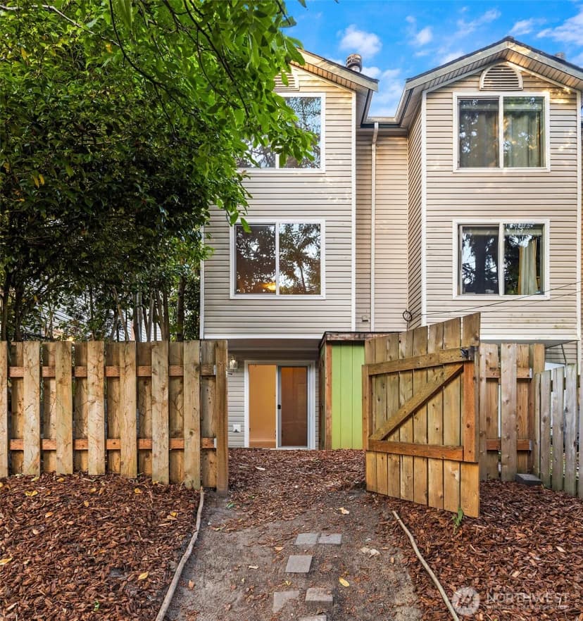 Property photo for 3222 21st Avenue W #a, Seattle photo 34