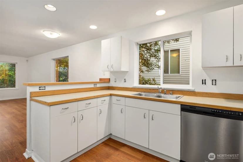 Property photo for 3222 21st Avenue W #a, Seattle photo 23