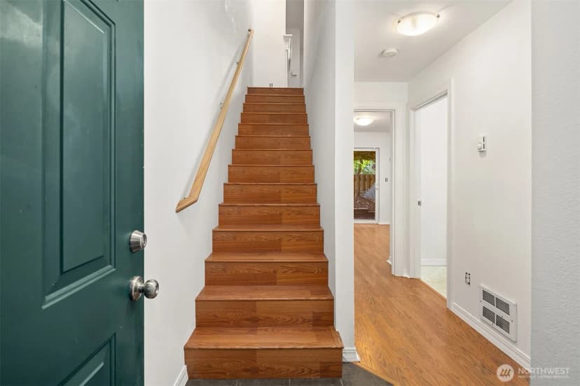 Property photo for 3222 21st Avenue W #a, Seattle photo 4