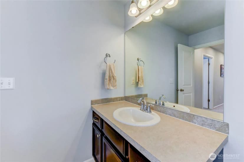 Property photo for 10030 12th Avenue Se, Everett photo 17