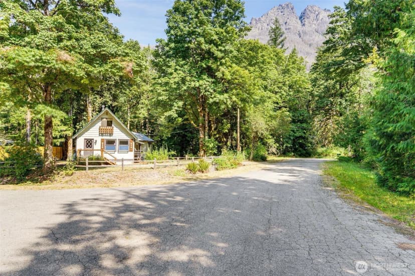 Property photo for 64464 Ne 180th Street, Baring