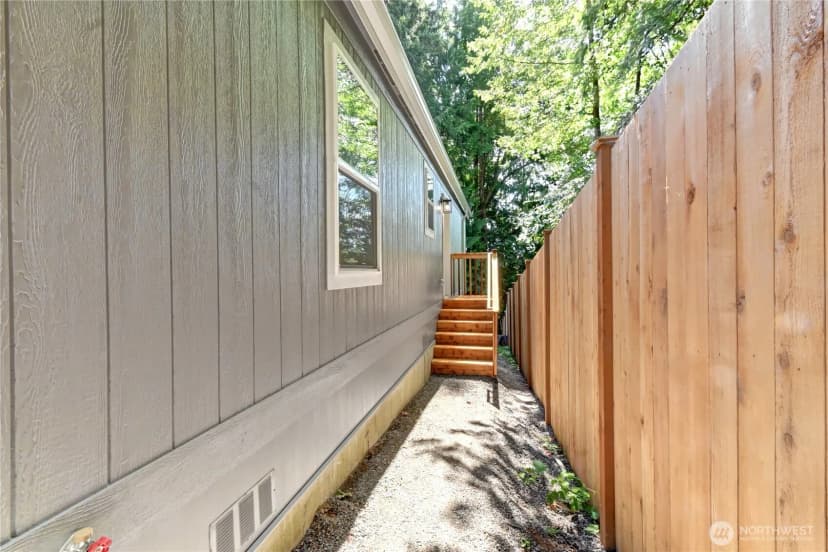 Property photo for 18012 123 Place Ne, Arlington photo 12