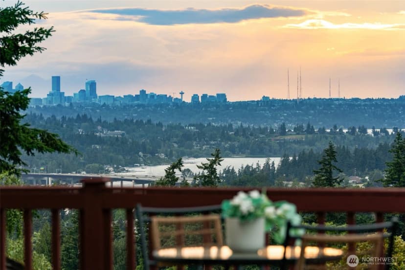 Property photo for 4331 136th Place Se, Bellevue photo 11