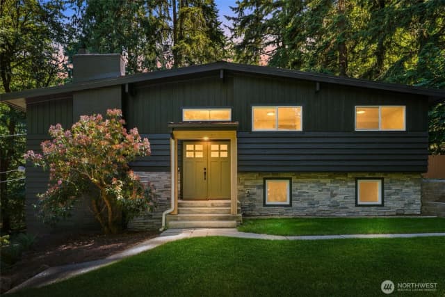 Property photo for 19035 Se 56th Street, Issaquah photo 5