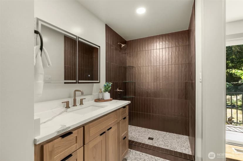 Property photo for 19035 Se 56th Street, Issaquah photo 30