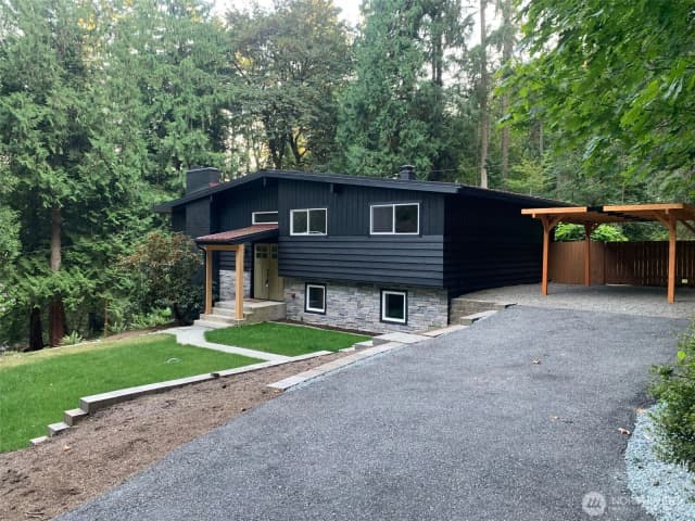 Property photo for 19035 Se 56th Street, Issaquah photo 2
