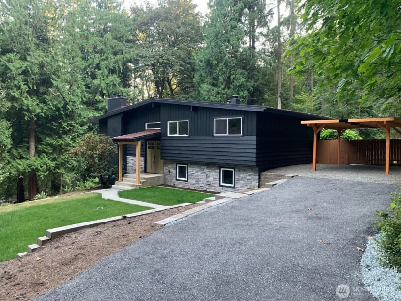Property photo for 19035 Se 56th Street, Issaquah photo 2
