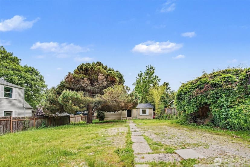 Property photo for 1207 Sw Cambridge Street, Seattle