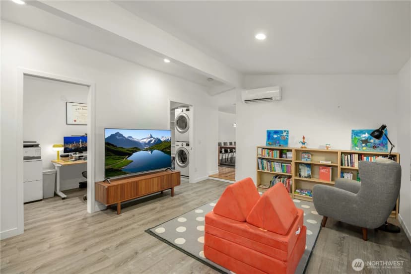 Property photo for 2414 161st Avenue Ne, Bellevue photo 11