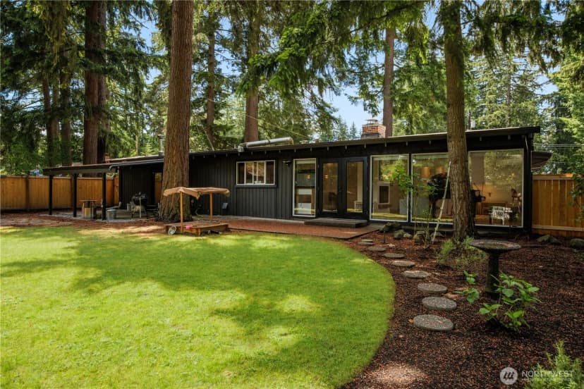 Property photo for 2414 161st Avenue Ne, Bellevue photo 25