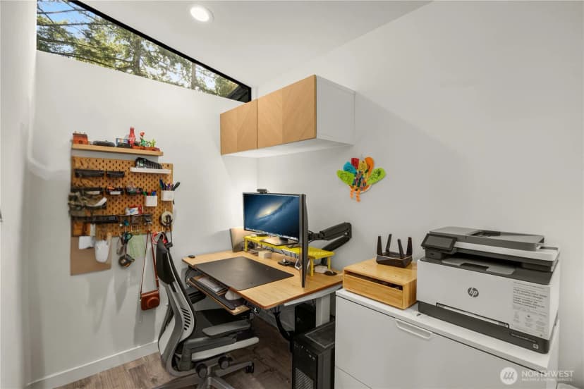 Property photo for 2414 161st Avenue Ne, Bellevue photo 15
