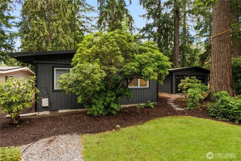 Property photo for 2414 161st Avenue Ne, Bellevue photo 2