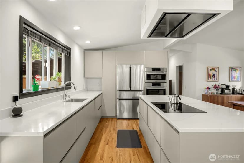 Property photo for 2414 161st Avenue Ne, Bellevue photo 13