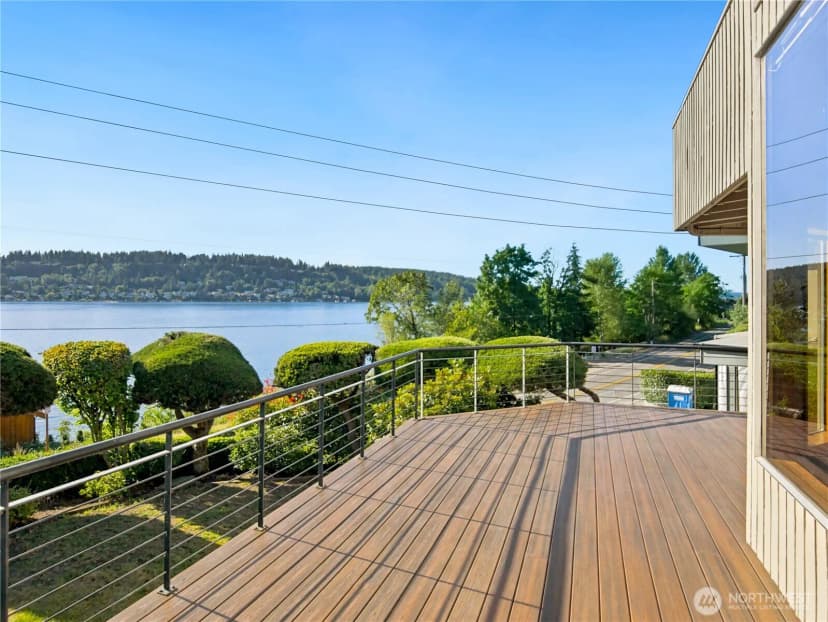 Property photo for 3310 Lake Washington Boulevard N, Renton photo 6