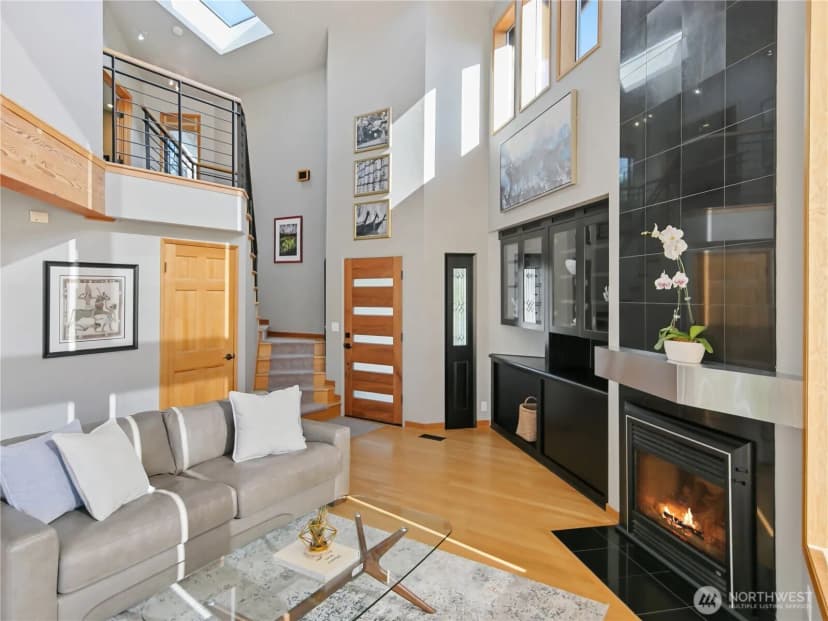 Property photo for 3310 Lake Washington Boulevard N, Renton photo 5